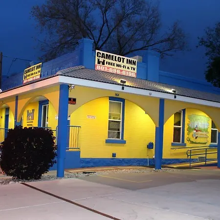 Camelot Inn & Hostel